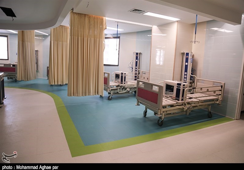 وزیر بهداشت در اشنویه: 25 هزار تخت به تخت‌های بیمارستانی کشور اضافه شد