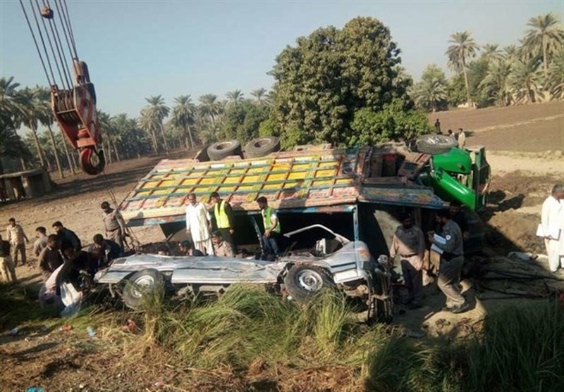 گوجرخان میں ٹریفک حادثے میں ایک ہی خاندان کے 5 افراد جاں بحق