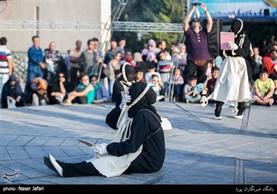 اجراهای محیطی هفدهمین جشنواره بین‌المللی تئاتر عروسکی تهران مبارک