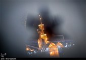 بهار 98| صحنها و رواقهای حرم رضوی مملو از حضور زائران است