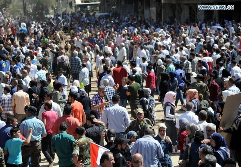 Syrian Refugees Receive Humanitarian Aid as Leaving Idlib (+Video)