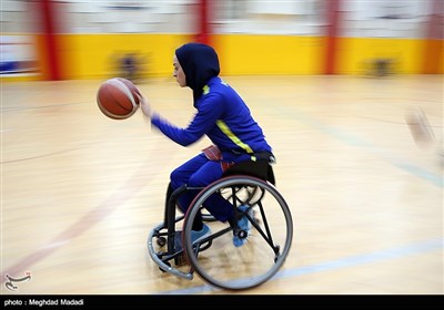 بازدید لاریجانی از اردوی تیم‌های اعزامی به بازی‌های پاراآسیایی