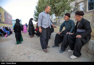 سفر وزیر بهداشت به شهرستان زلزله زده ثلاث باباجانی