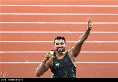 مراسم اهدای مدال طلای احسان حدادی قهرمان مسابقات پرتاب دیسک - بازی‌های آسیایی 2018