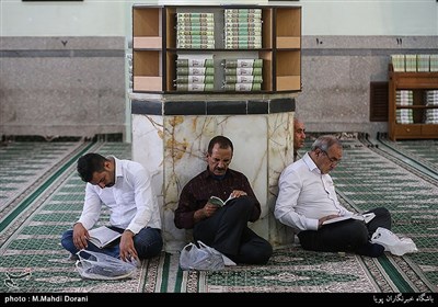 نماز عید سعید غدیر خم در حرم شاه عبدالعظیم حسنی