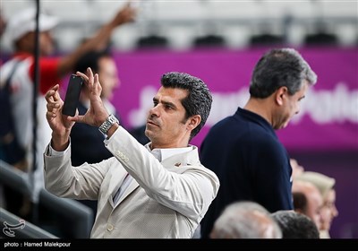 حضور هادی ساعی در دیدار تیم‌های والیبال ایران و قطر - بازی‌های آسیایی 2018