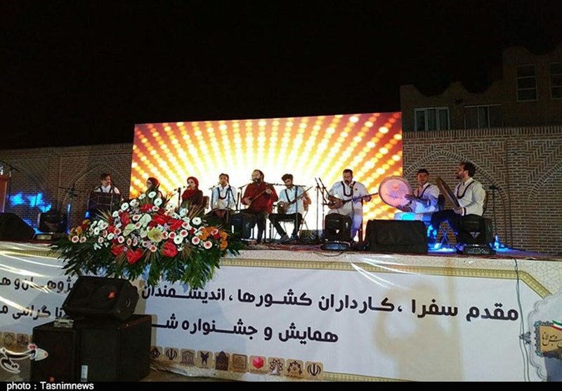زاهدان| گروه موسیقی &quot;سادات پیرآباد&quot; در جشنواره ملی شمس و مولانا افتخارآفرینی کرد