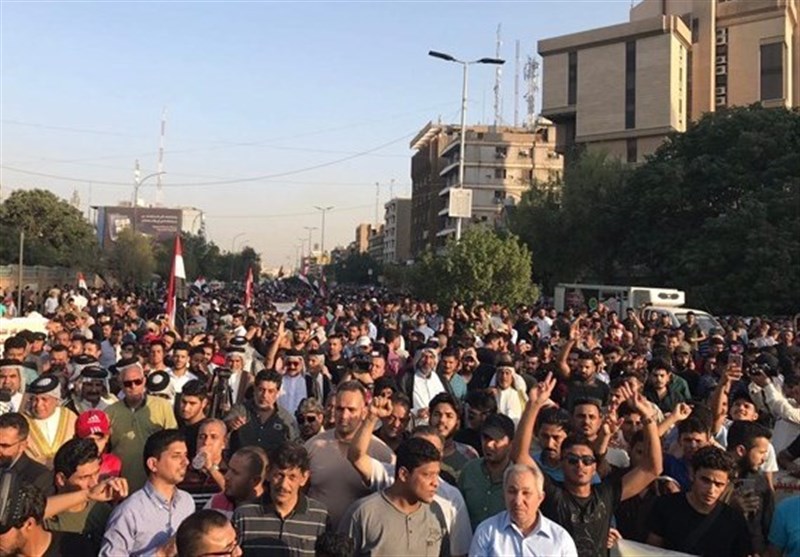 عراق|مخالفت معترضان با طرح سازمان ملل/ جلسه پارلمان به چهارشنبه موکول شد