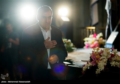 حسن قاضی زاده هاشمی وزیر بهداشت در نخستین جشنواره ملی تجارب موفق بیمارستانی