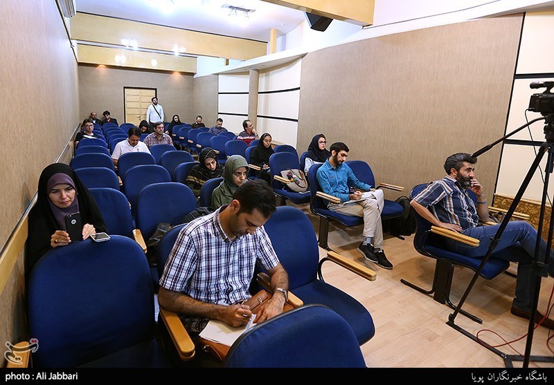 نشست خبری نهمین جشنواره سراسری کارتون و کاریکاتور روزی حلال