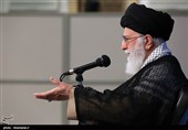 امام خامنه‌ای: اینکه می‌گویند ژن یا ژنِ [خوب]! اعتباری ندارد/ گاهی اوقات پدر یک صفت خوبی دارد، پسر ندارد