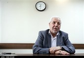 گفتگو|عضو حزب کارگزاران: نوبخت دستورات روحانی را اجرا نمی‌کند/ لاریجانی استعداد جذب رای ندارد