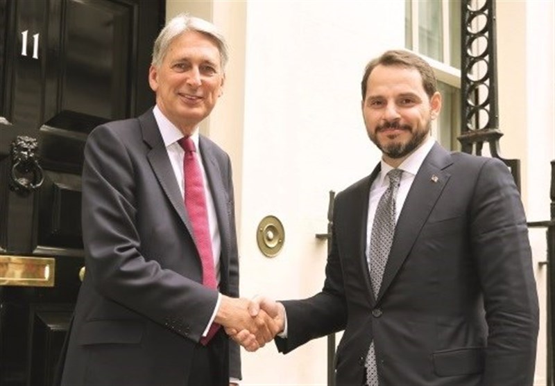 سفر وزیر دارایی ترکیه به انگلیس؛ آنکارا به دنبال واسطه برای حل تنش با آمریکا