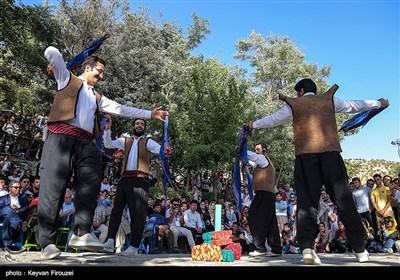 اجراهای روز آخر جشنواره بین المللی تئاتر خیابانی مریوان