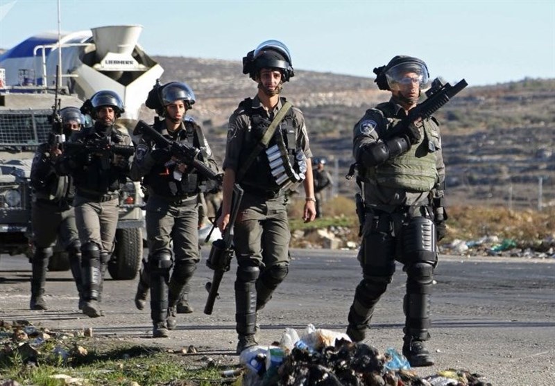 القوات الاسرائیلیة تشن حملة اعتقالات فی الضفة الغربیة