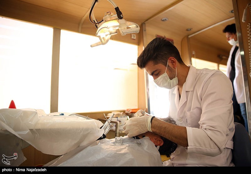 فارس| خدمات پزشکی رایگان به مناطق محروم شهرستان کوار ارائه می‌شود