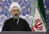 امام جمعه موقت کاشان: تمام مسئولان و مردم در کنار هم مشکلات را برطرف سازند