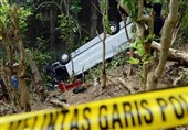 انڈونیشیا میں سیاحوں کی بس کو حادثہ، 21 افراد ہلاک