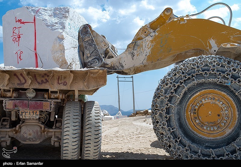 ‌وقتی دلالان عرب ‌سنگ‌های تزئینی ایران را به مفت ‌خریداری می‌کنند