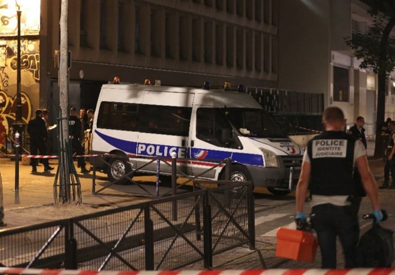 حمله با چاقو در پاریس با 7 زخمی + عکس