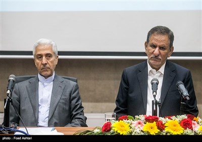 حضور اسحاق جهانگیری معاون اول رئیس جمهور و منصور غلامی وزیر علوم در نشست روسای دانشگاه‌ها و مراکز آموزش عالی کشور