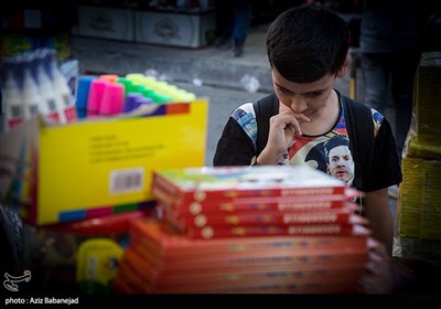 خرید لوازم التحریر در آستانه بازگشایی مدارس - خرم آباد
