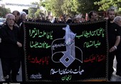 برپایی دسته عزاداری هیئت رزمندگان اسلام در زنجان به روایت تصویر