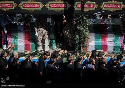 Huge Funeral Procession Held in Tehran for 135 Unidentified Iranian Martyrs