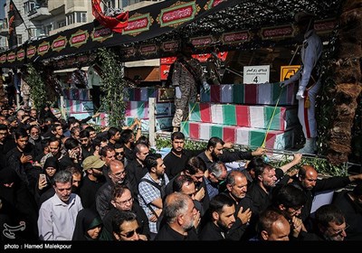 Huge Funeral Procession Held in Tehran for 135 Unidentified Iranian Martyrs