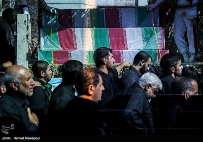 Huge Funeral Procession Held in Tehran for 135 Unidentified Iranian Martyrs