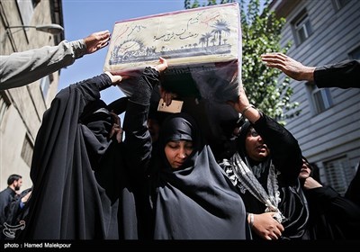 Huge Funeral Procession Held in Tehran for 135 Unidentified Iranian Martyrs