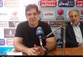 تبریز| رضا مهاجری: امیدوارم روند خوب‌مان را ادامه دهیم/ به تیمم ایمان دارم/ هواداران از ماشین‌سازی حمایت کنند
