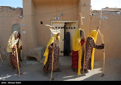 کاروان نمادین کربلا در روستای سهروفیروزان اصفهان