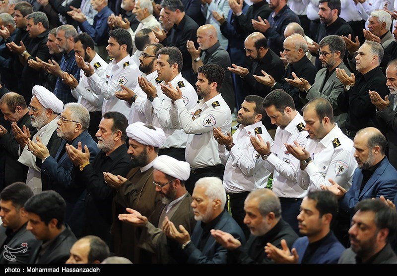 نماز ظهر تاسوعا در استان آذربایجان شرقی در زیر باران اقامه شد