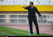 داود مهابادی از هدایت تیم فوتبال شهرداری ماهشهر استعفا کرد