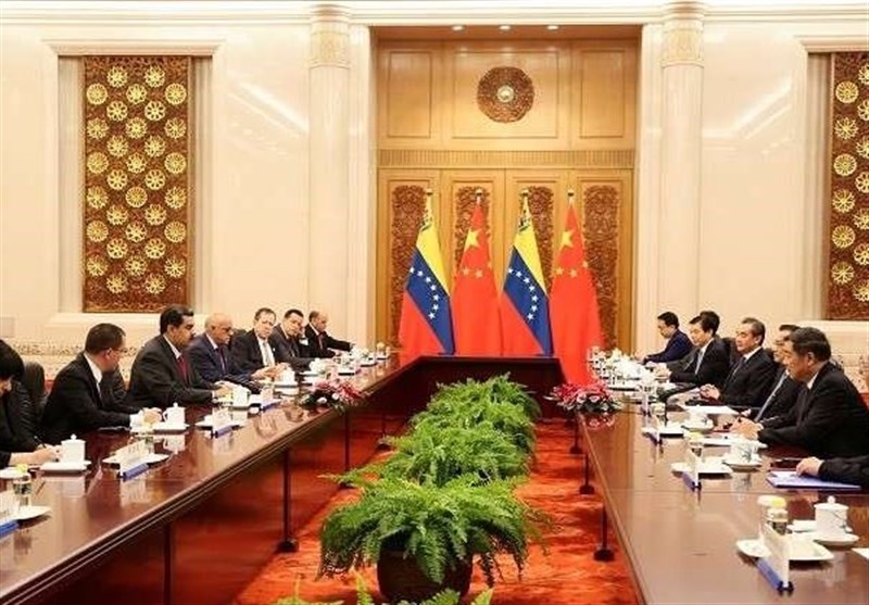 مادورو یوقع 28 اتفاقیة خلال زیارته للصین