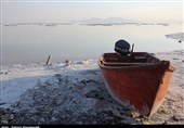 دریاچه ارومیه به مرز نابودی کامل رسید اما همچنان از سامانه "تصمیمیار" خبری نیست