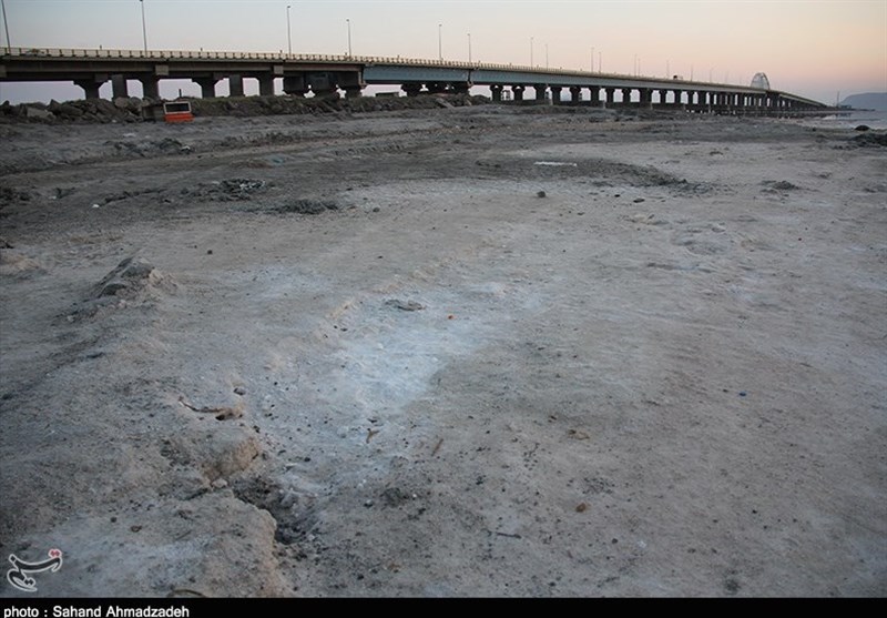 دریاچه ارومیه در آستانه &quot;خشکی کامل&quot;؛ آقای رئیس‌جمهور این تصاویر را ببینید‌+ تصاویر