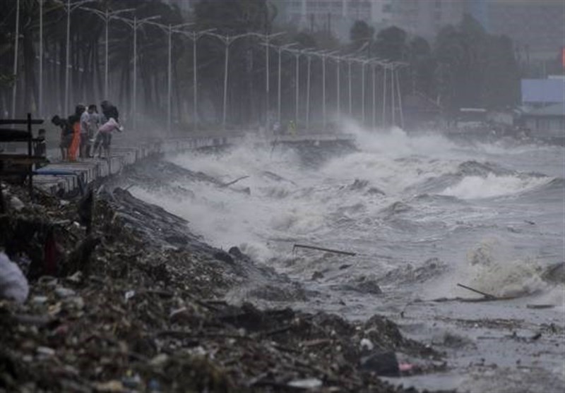 Deadly Typhoon Mangkhut Moves towards South China (+Video)