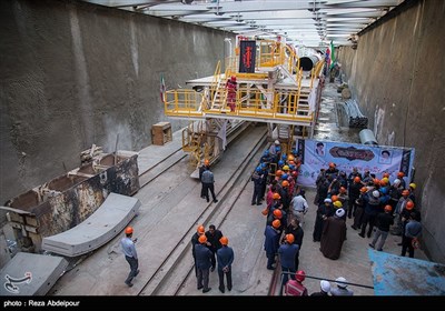 آئین اتمام مونتاژ دستگاه حفار مکانیزه TBM و شروع حفاری دستگاه دوم خط ۲ قطار شهری تبریز