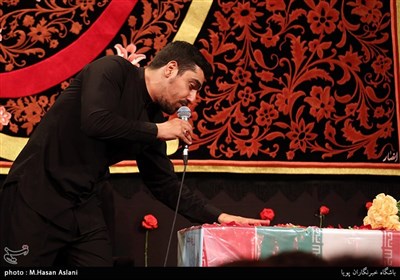  پیکر پاک شهید گمنام در مراسم عزاداری شب ششم محرم - هیأت عبدالله بن حسن(ع)