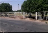 اعتراض شهروندان نسبت به محصور شدن فضای سبز شهری به عنوان محیط دانشگاه + تصویر
