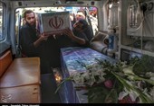 تشییع 9 شهید گمنام و جوان در تبریز؛ شهدا برای آزمایش DNA به تهران بدرقه شدند+فیلم