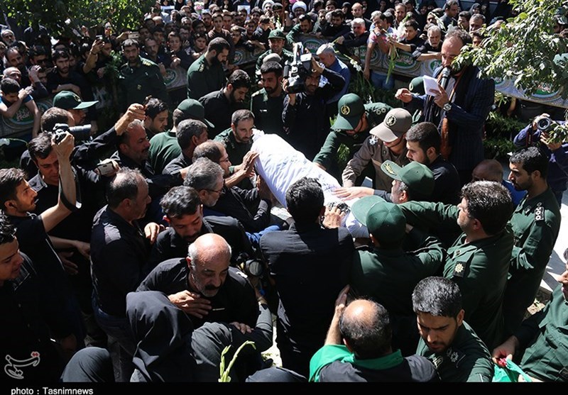 پیکر 11 شهید دفاع مقدس و مدافع حرم در مشهد تشییع شد