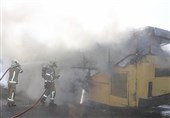 اتوبوس مسافربری در آتش سوخت+ تصاویر