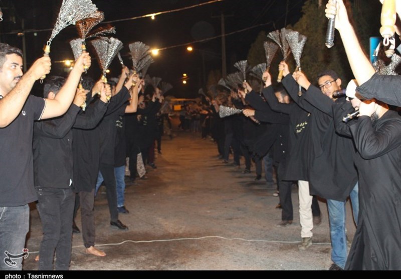 شور حسینی در شب عاشورا سمنان را از عطر عاشورایی آکنده کرد