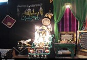سقاخانههای بروجرد تجلیگاه عشق و ارادت مردم به امام حسین(ع)؛ خانههای سیاهپوش و چراغهای نذری+تصاویر