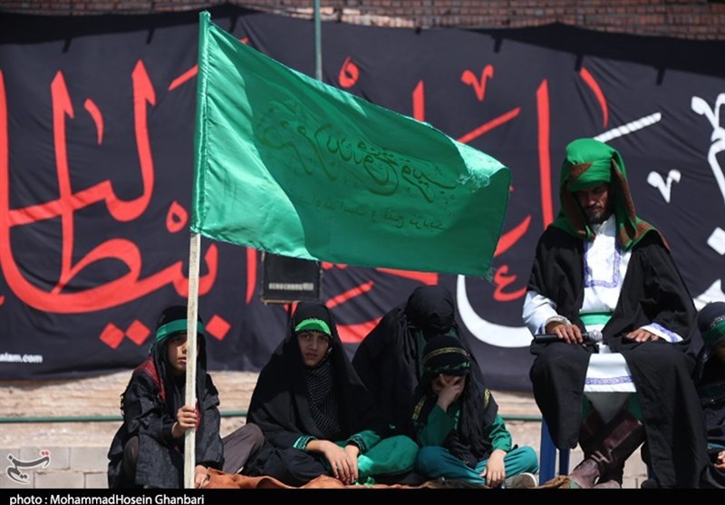 تعزیه روز تاسوعا در روستای ده‌زیار کرمان به روایت تصویر