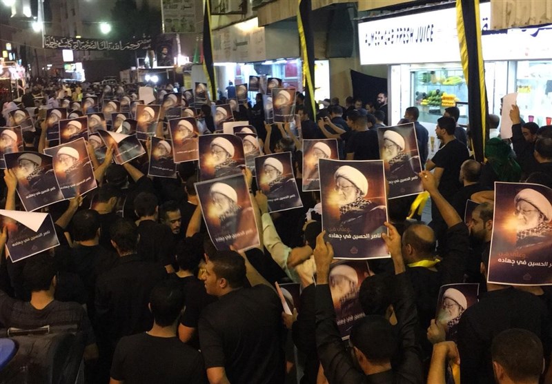 بحرین|راهپیمایی و اقامه نماز بحرینی‌ها در شب عاشورا + تصاویر