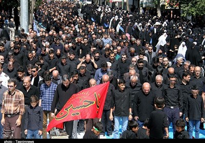 الملایین فی ایران یحیون ذکرى استشهاد الامام الحسین (ع)+صور